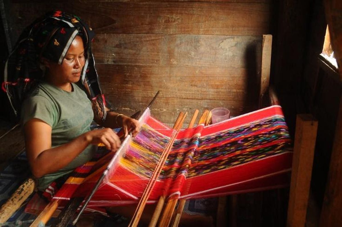 Batik dan Tenun Tradisional: Karya Seni Mendunia