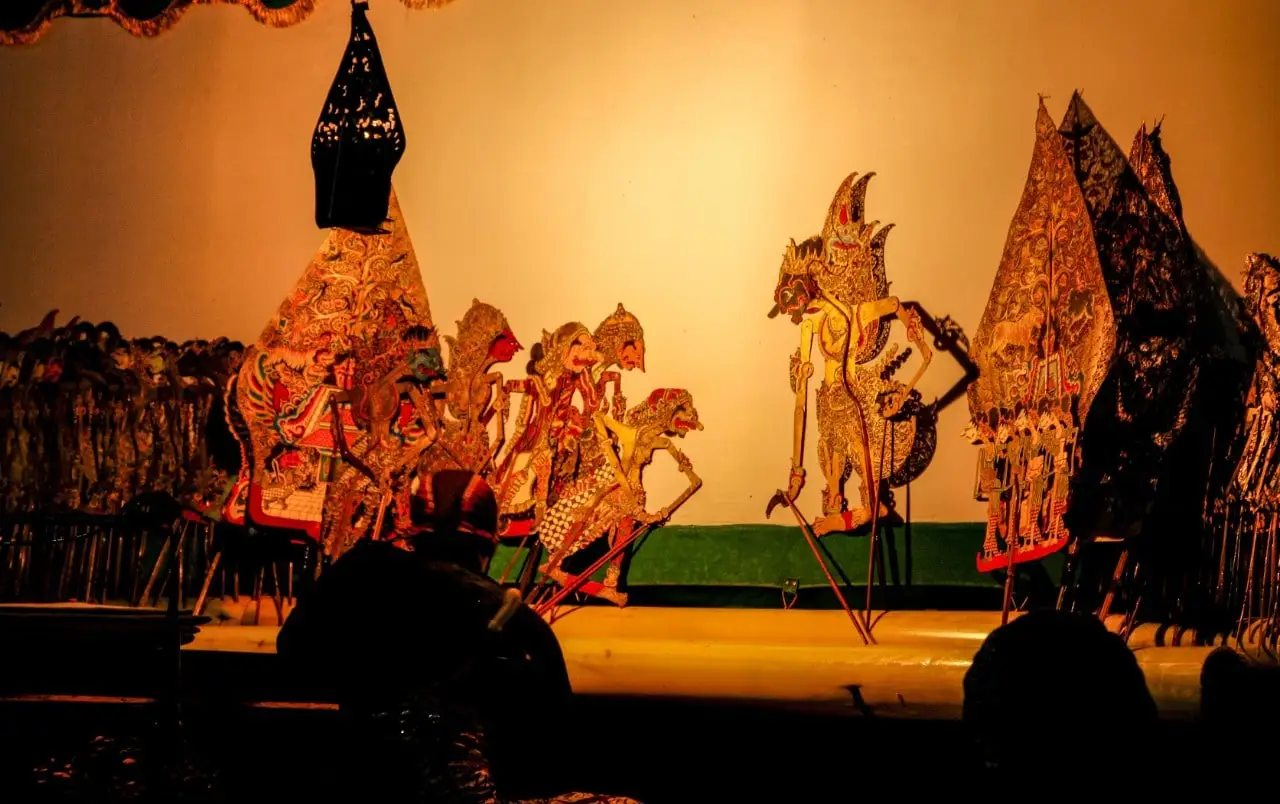 Wayang Kulit: Karya Seni Budaya dengan Filosofi Mendalam