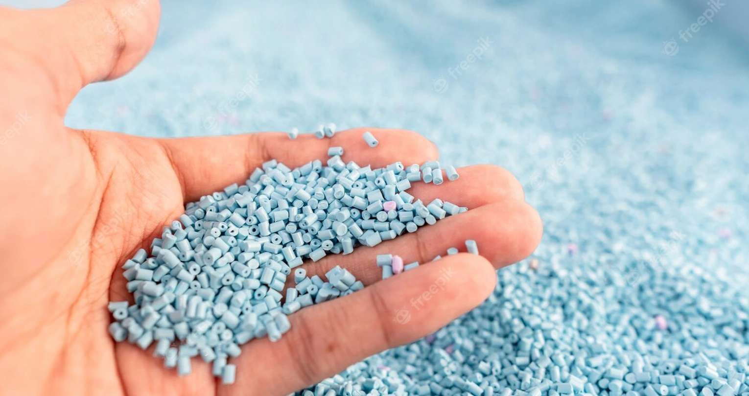 Partikel Mikroplastik Ditemukan pada Air Hujan di Jakarta